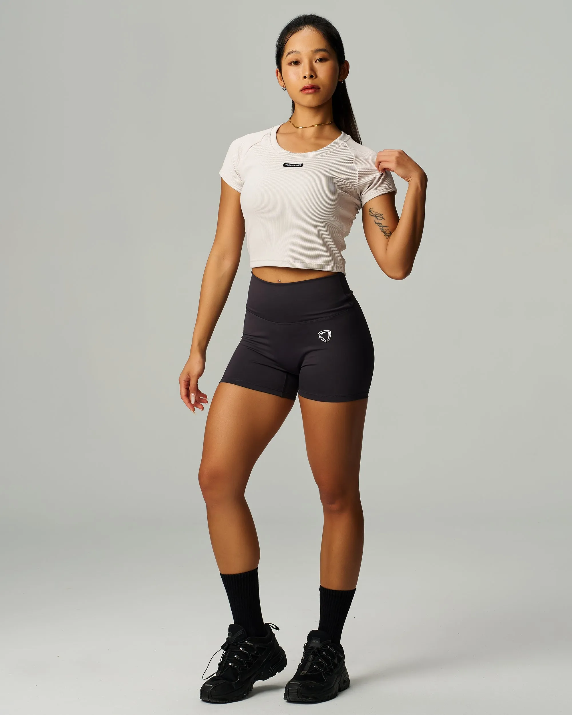 Label  Ribbed Crop Top