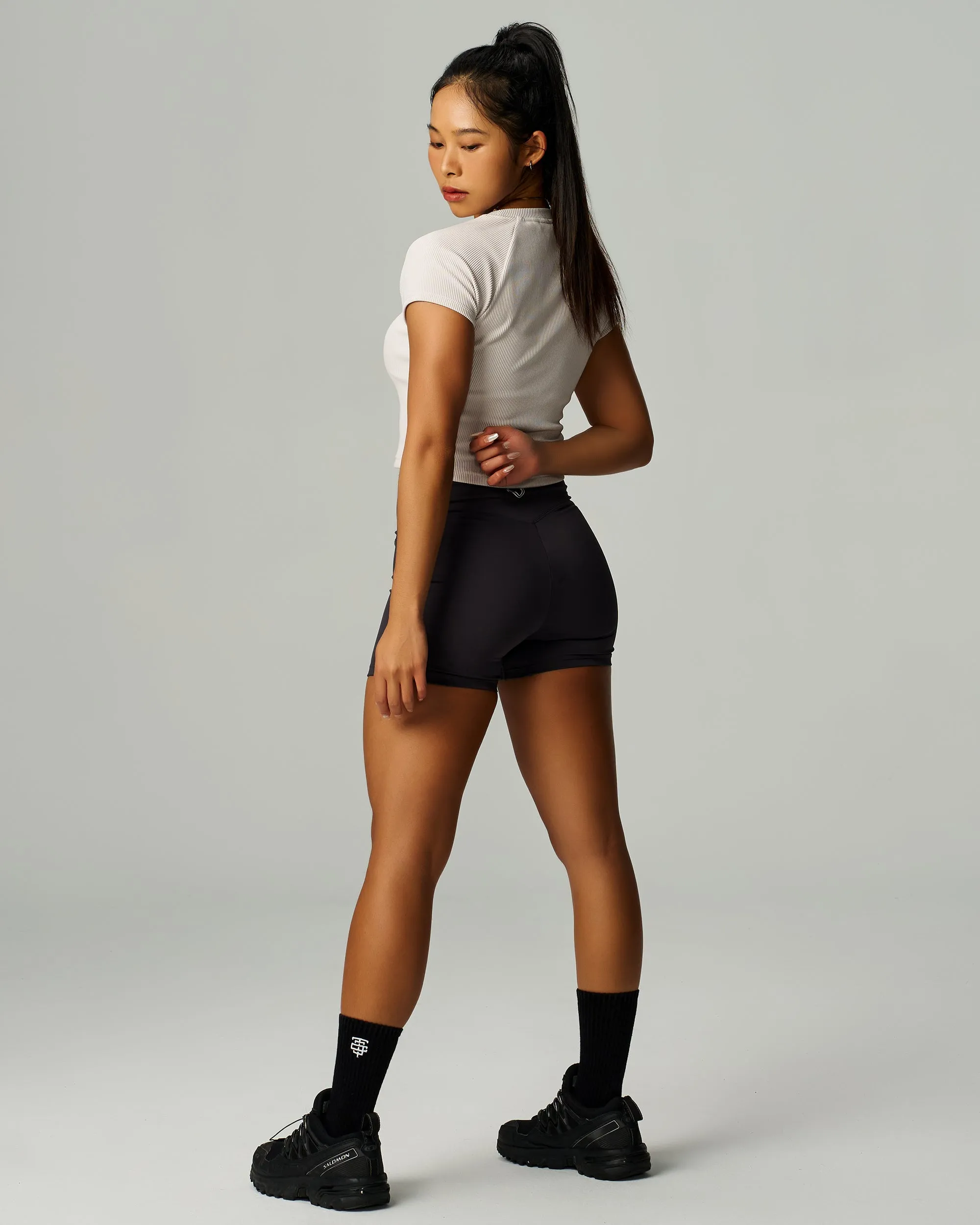 Label  Ribbed Crop Top
