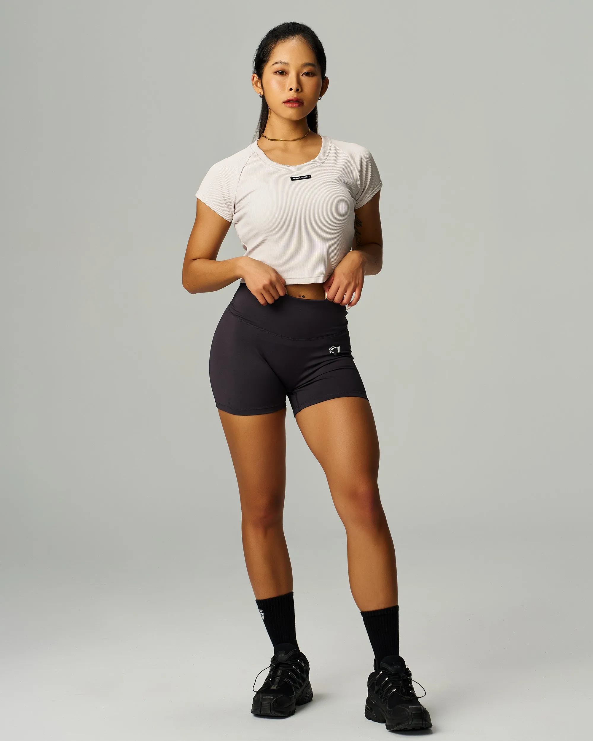 Label  Ribbed Crop Top