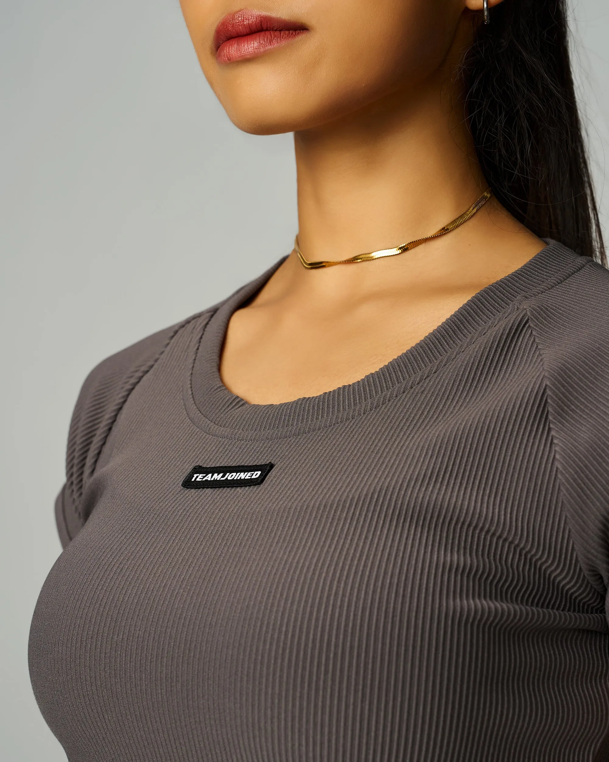 Label  Ribbed Crop Top