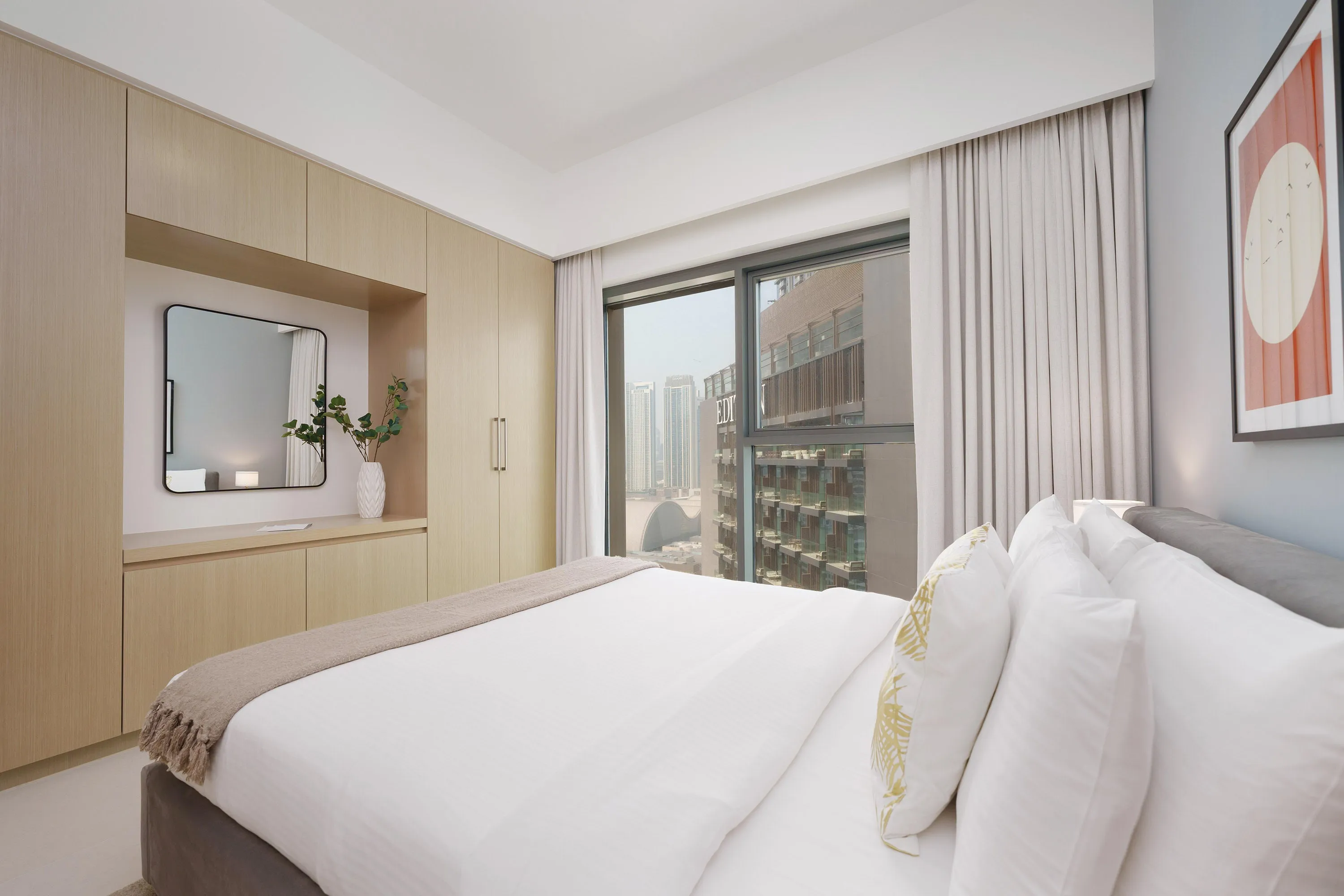 Modern Chic Apt w/ Unobstructed Burj Khalifa Views