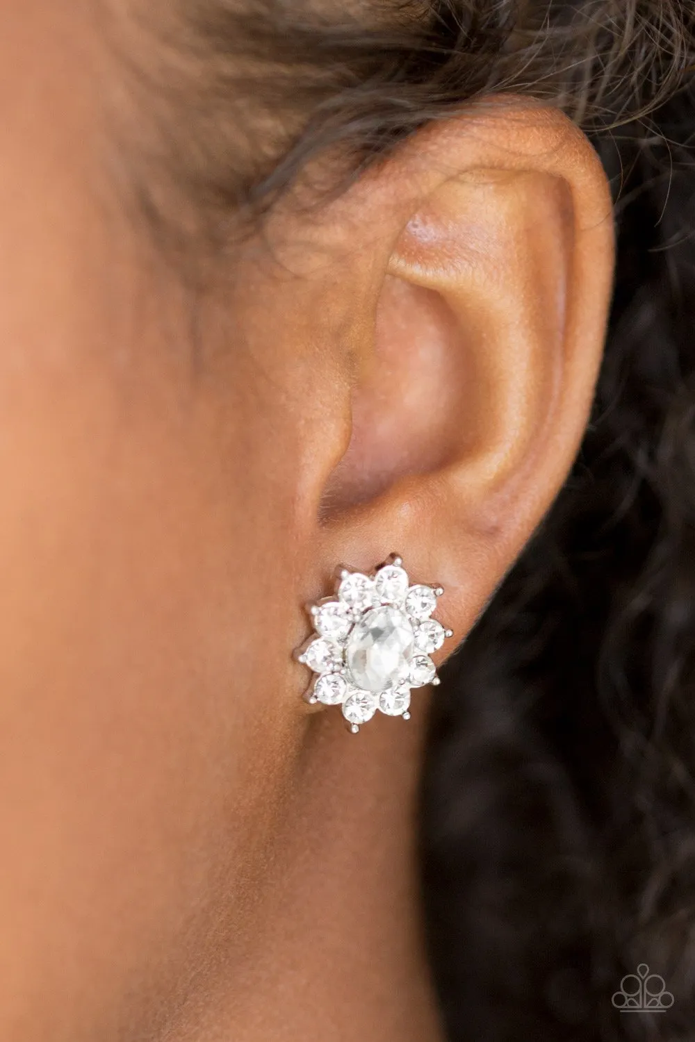 Paparazzi Starry Night Earrings White