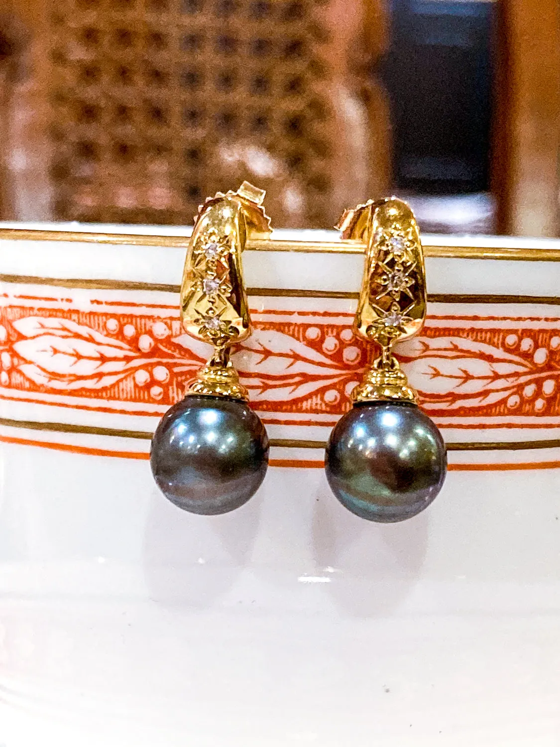 Vintage 18K Yellow Gold Triple Diamond Black Pearl Dangle Earrings