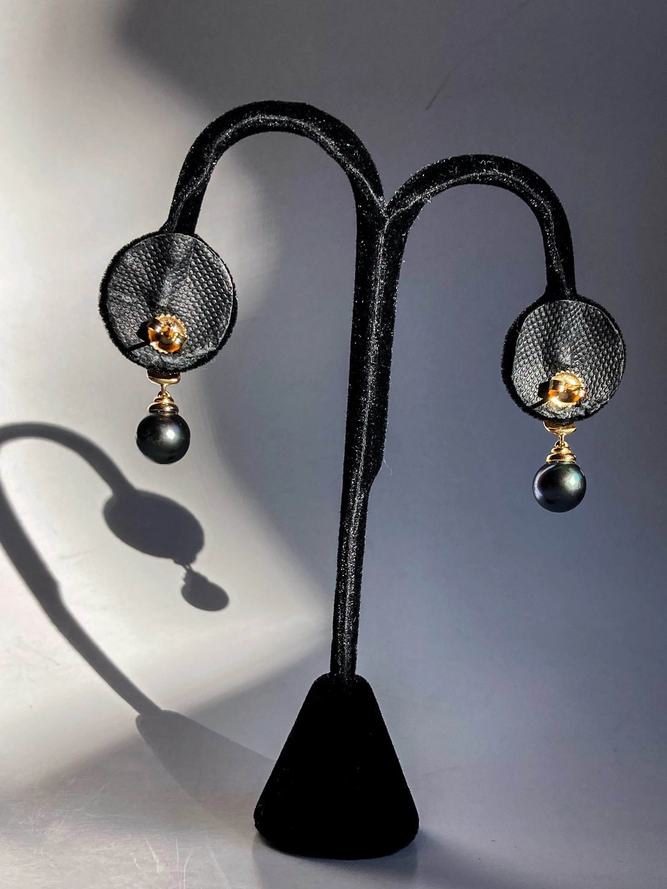 Vintage 18K Yellow Gold Triple Diamond Black Pearl Dangle Earrings