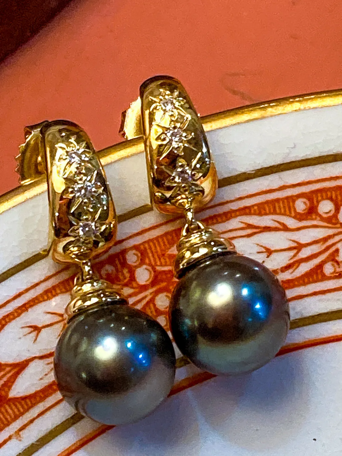 Vintage 18K Yellow Gold Triple Diamond Black Pearl Dangle Earrings